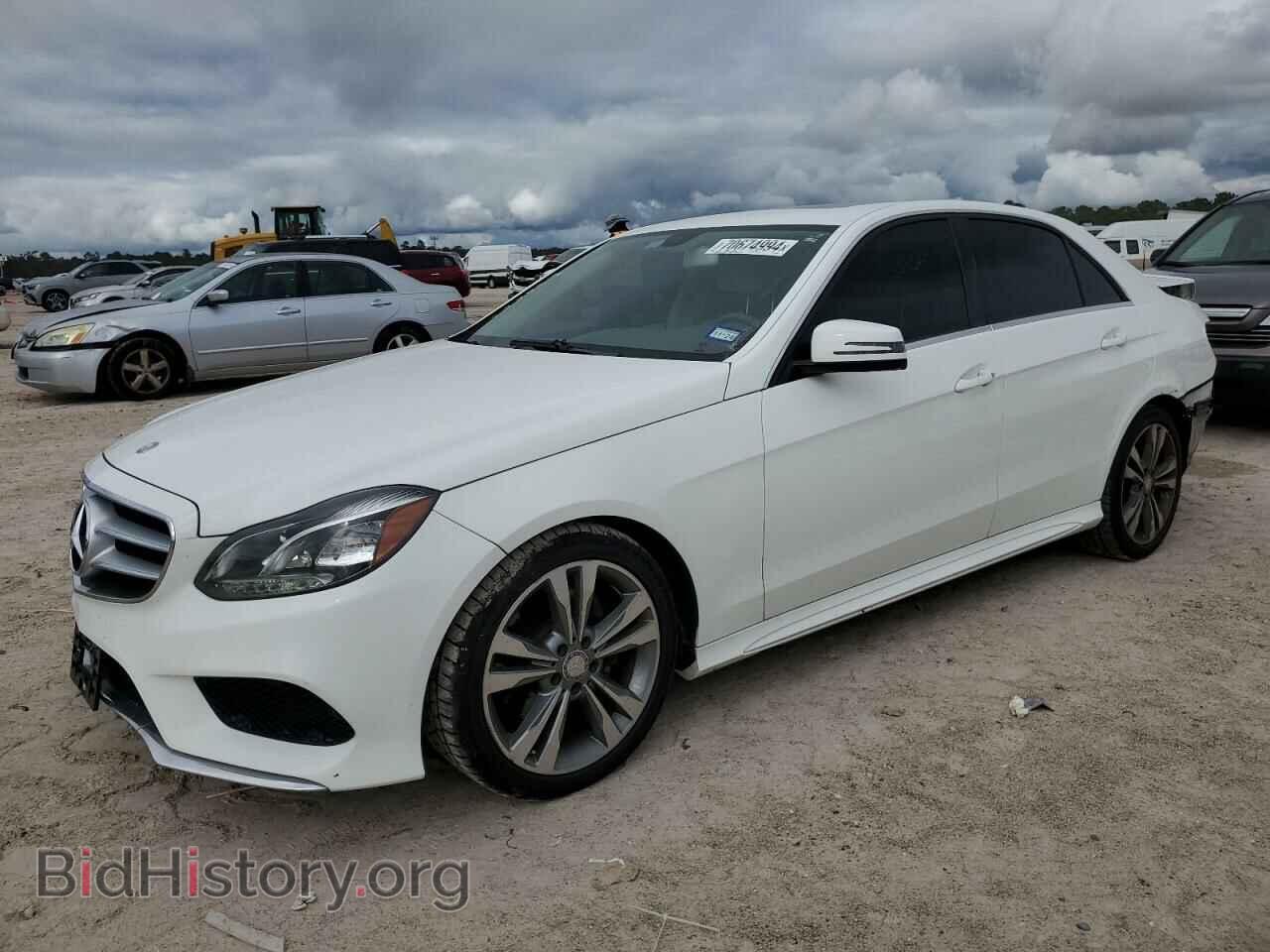 Photo WDDHF5KB0EA878869 - MERCEDES-BENZ E-CLASS 2014