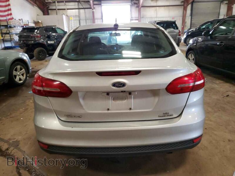 2016 Ford FOCUS (VIN 1FADP3F2XGL212068) — фото 6 из 14
