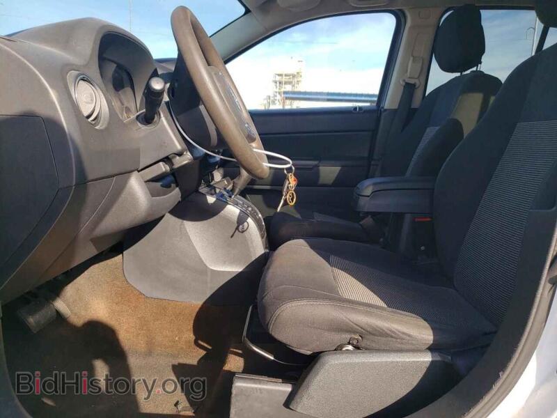 2014 Jeep COMPASS (VIN 1C4NJCBAXED829572) — фото 7 из 14