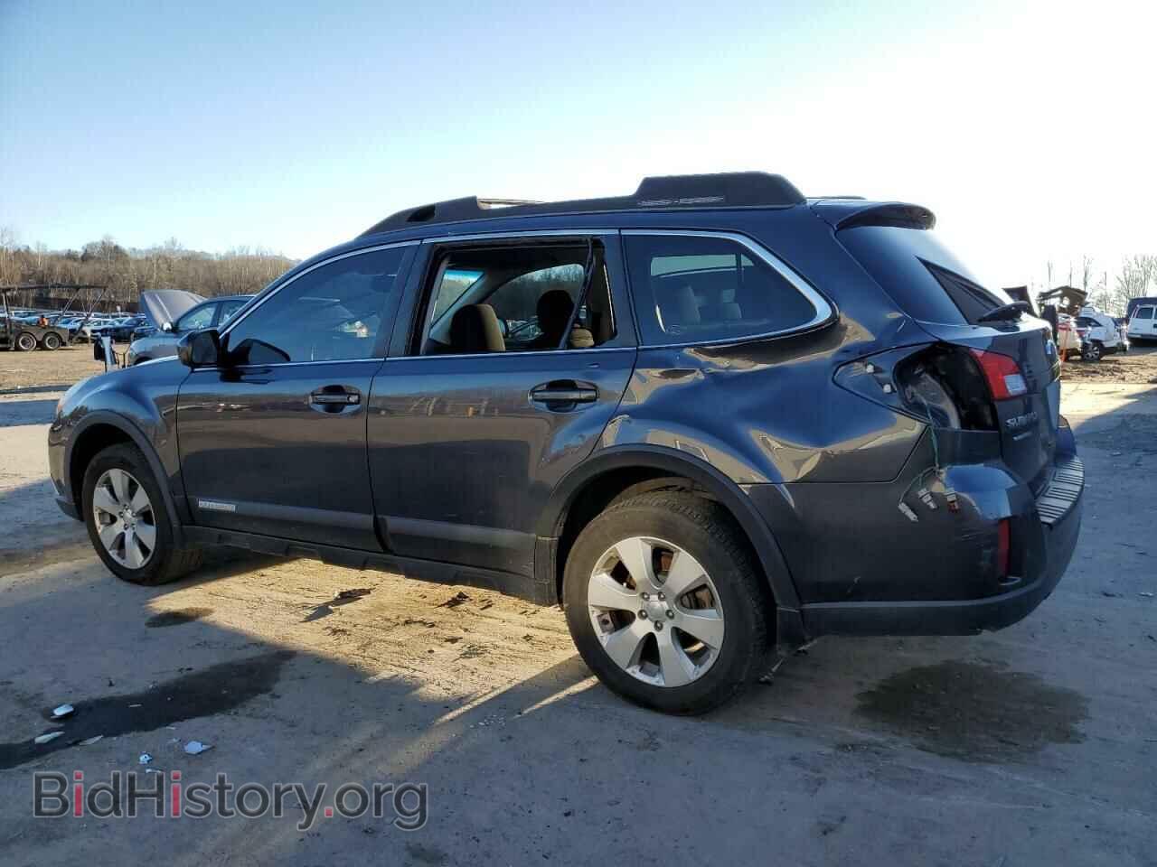 2011 SUBARU OUTBACK - VIN: 4S4BRBGC8B3372869 - Photo 2