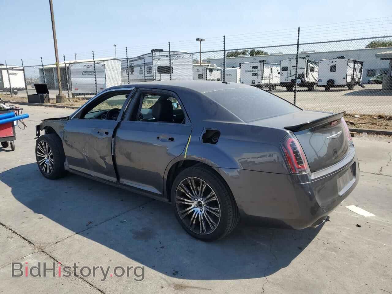 2013 CHRYSLER 300 - VIN: 2C3CCABG0DH743204 - Фото 2