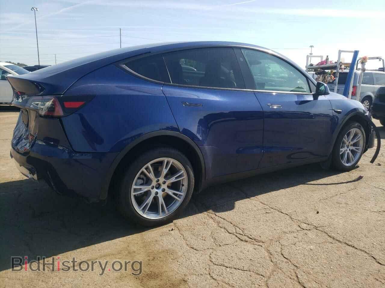 2024 TESLA MODEL Y - VIN: 7SAYGDEE4RA251502 - Photo 3