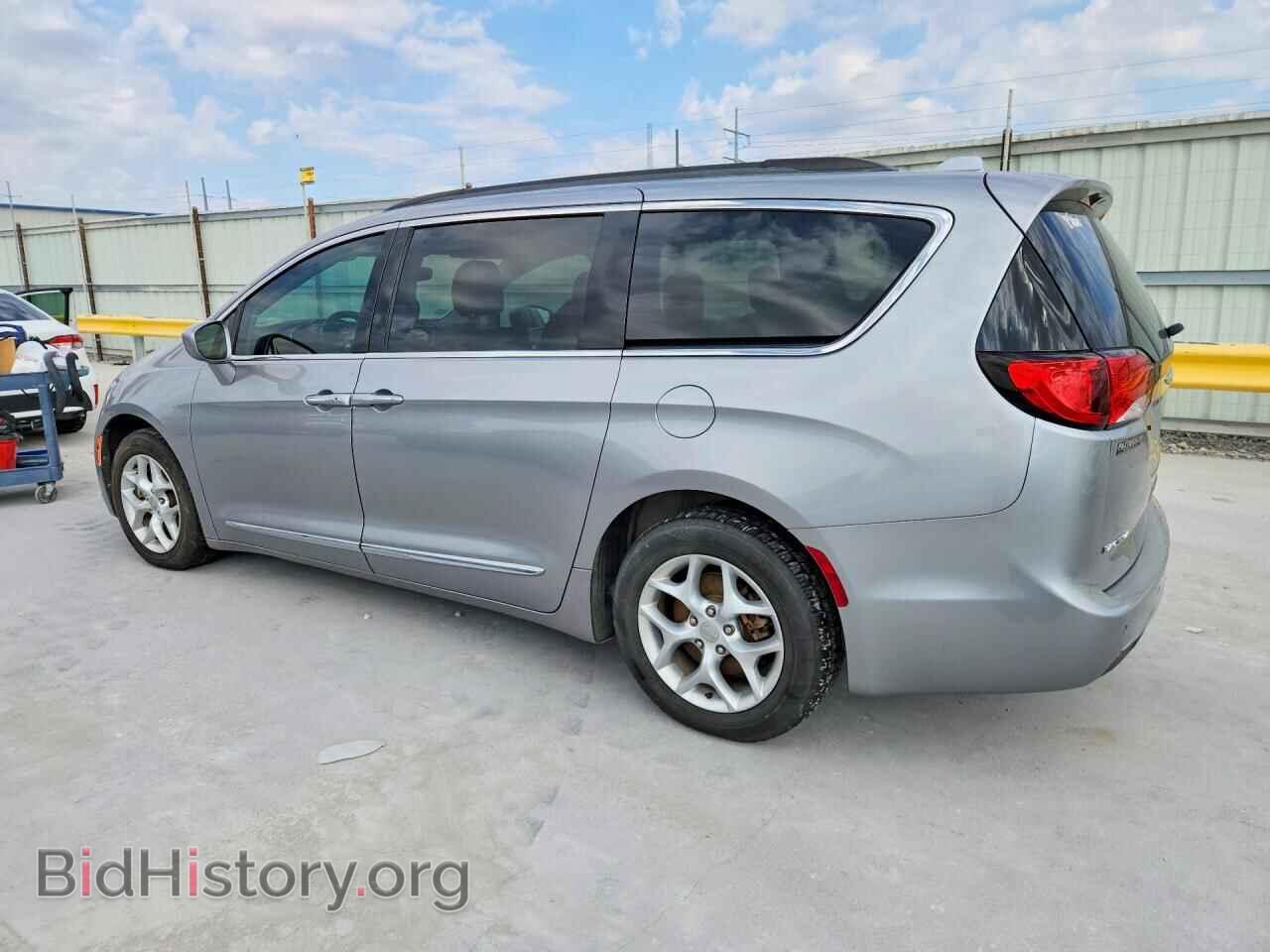 2017 CHRYSLER PACIFICA - VIN: 2C4RC1BG4HR654726 - Photo 2