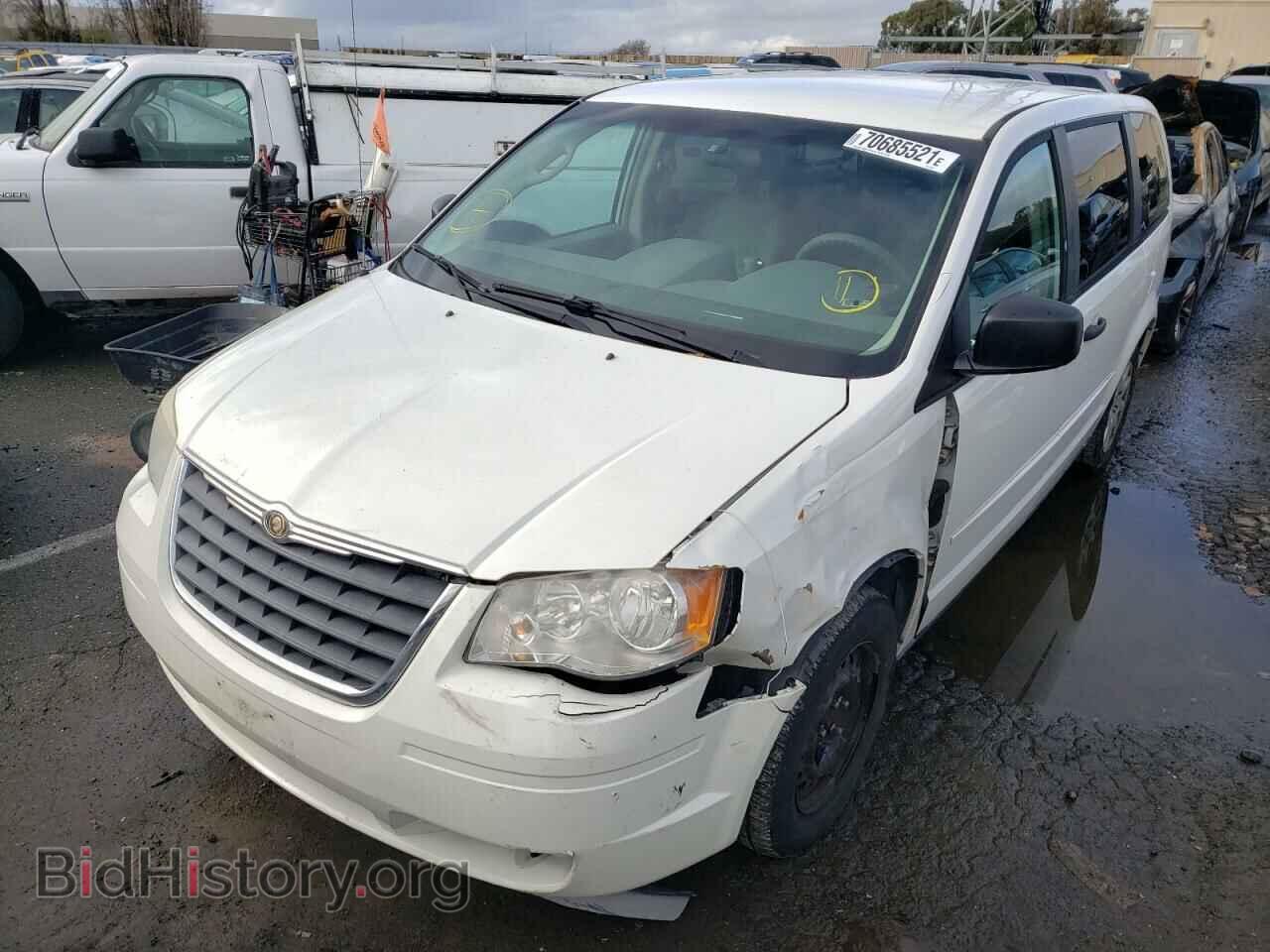 2008 CHRYSLER MINIVAN - VIN: 2A8HR44H18R123901 - Фото 2