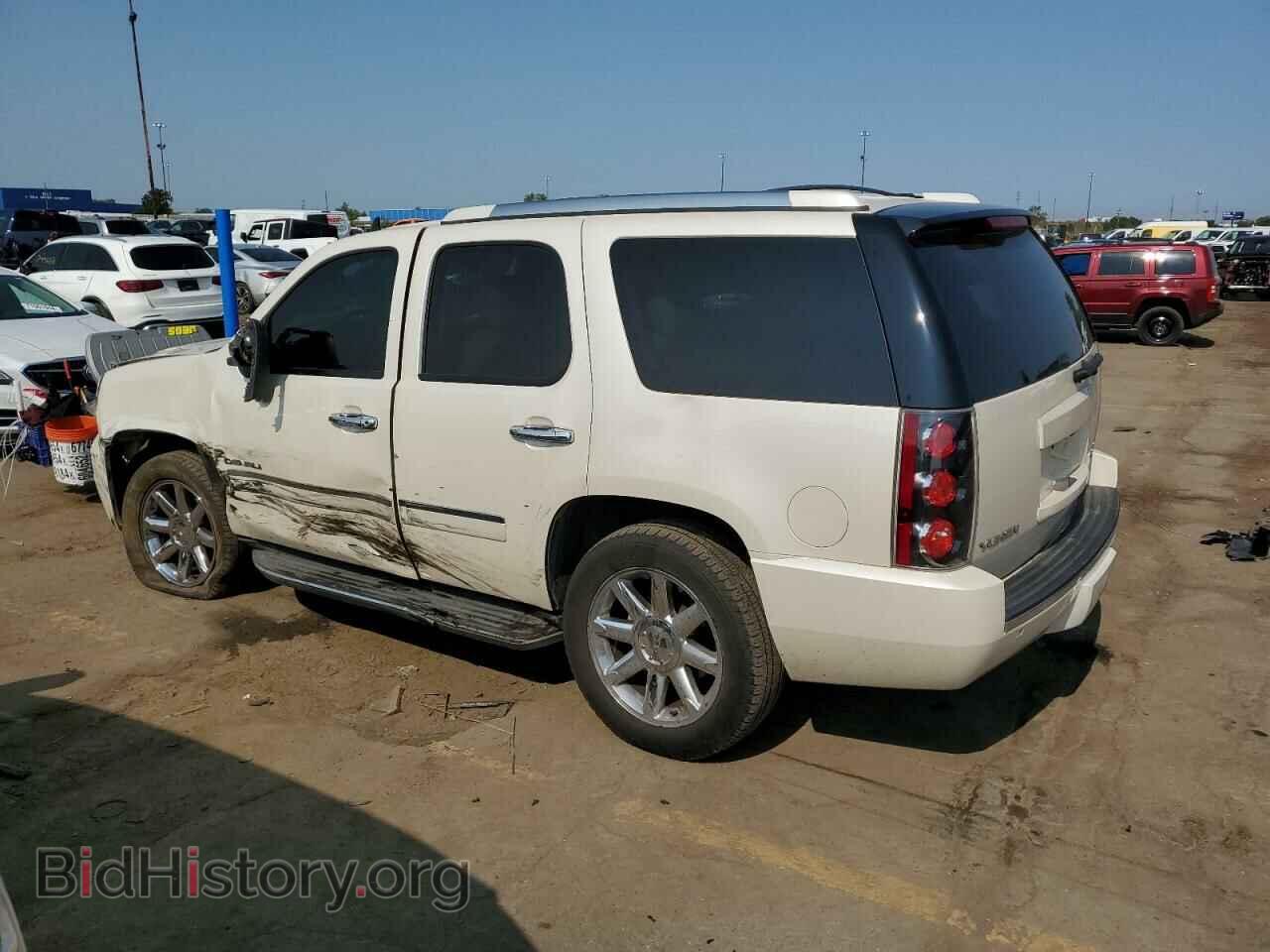 2013 GMC YUKON - VIN: 1GKS2EEF1DR324206 - Фото 2