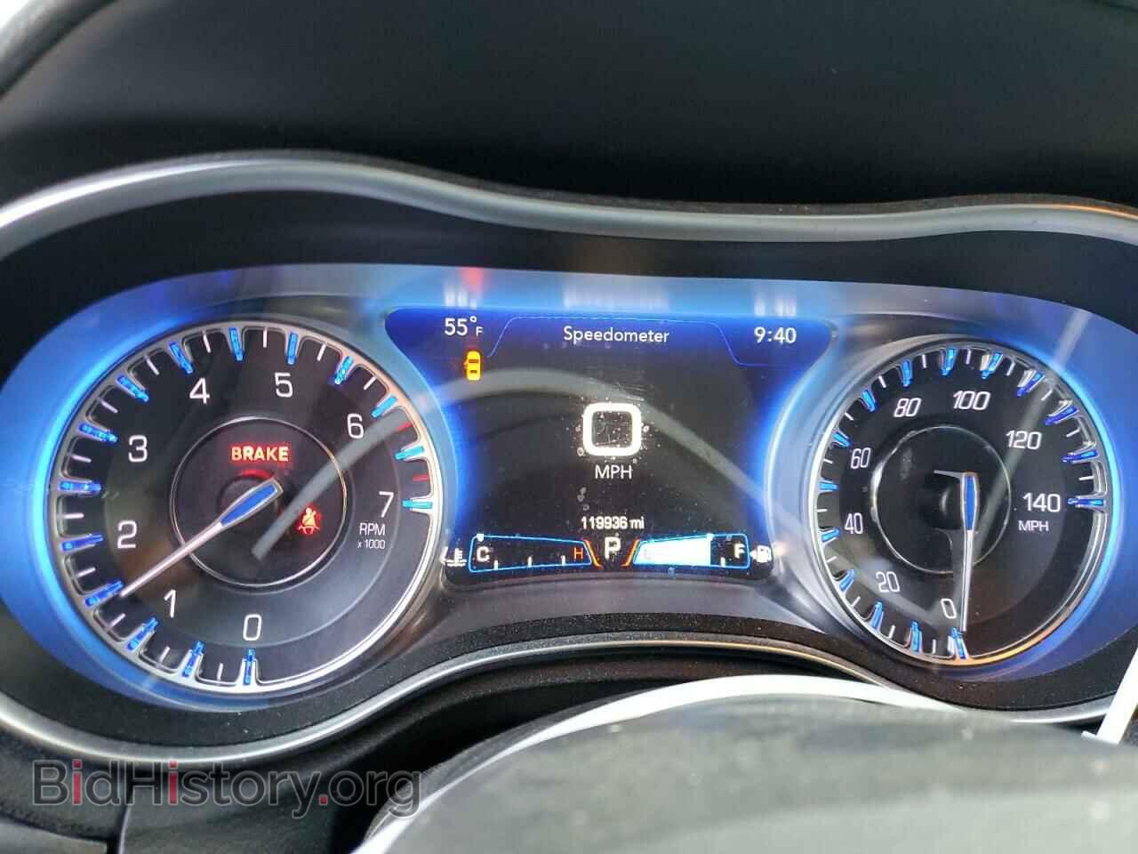 2018 CHRYSLER 300 - VIN: 2C3CCAAG2JH320606 - Фото 9