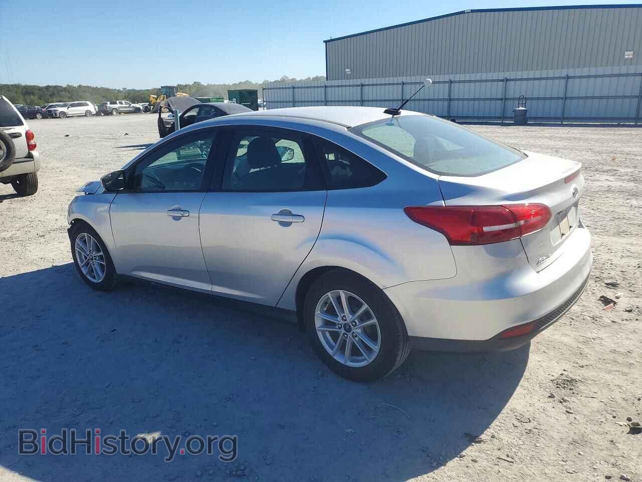 2017 FORD FOCUS - VIN: 1FADP3F2XHL276161 - Photo 2