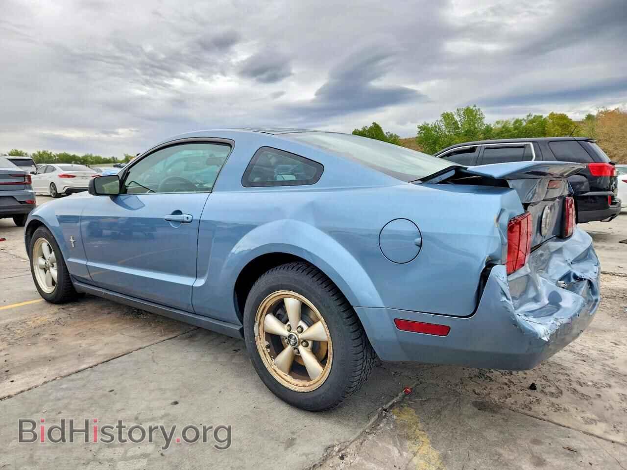 2007 FORD MUSTANG - VIN: 1ZVFT80N475275084 - Фото 2