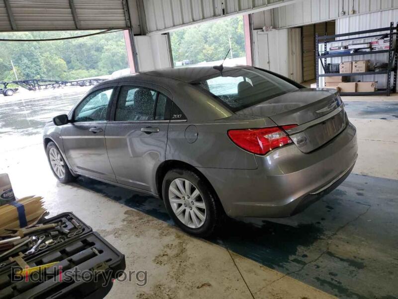 2013 Chrysler 200 (VIN 1C3CCBBB9DN543097) — фото 2 из 14