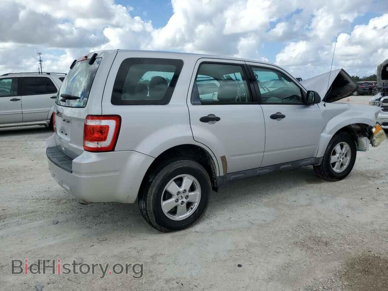 2011 FORD ESCAPE - VIN: 1FMCU0C70BKB85518 - Фото 3