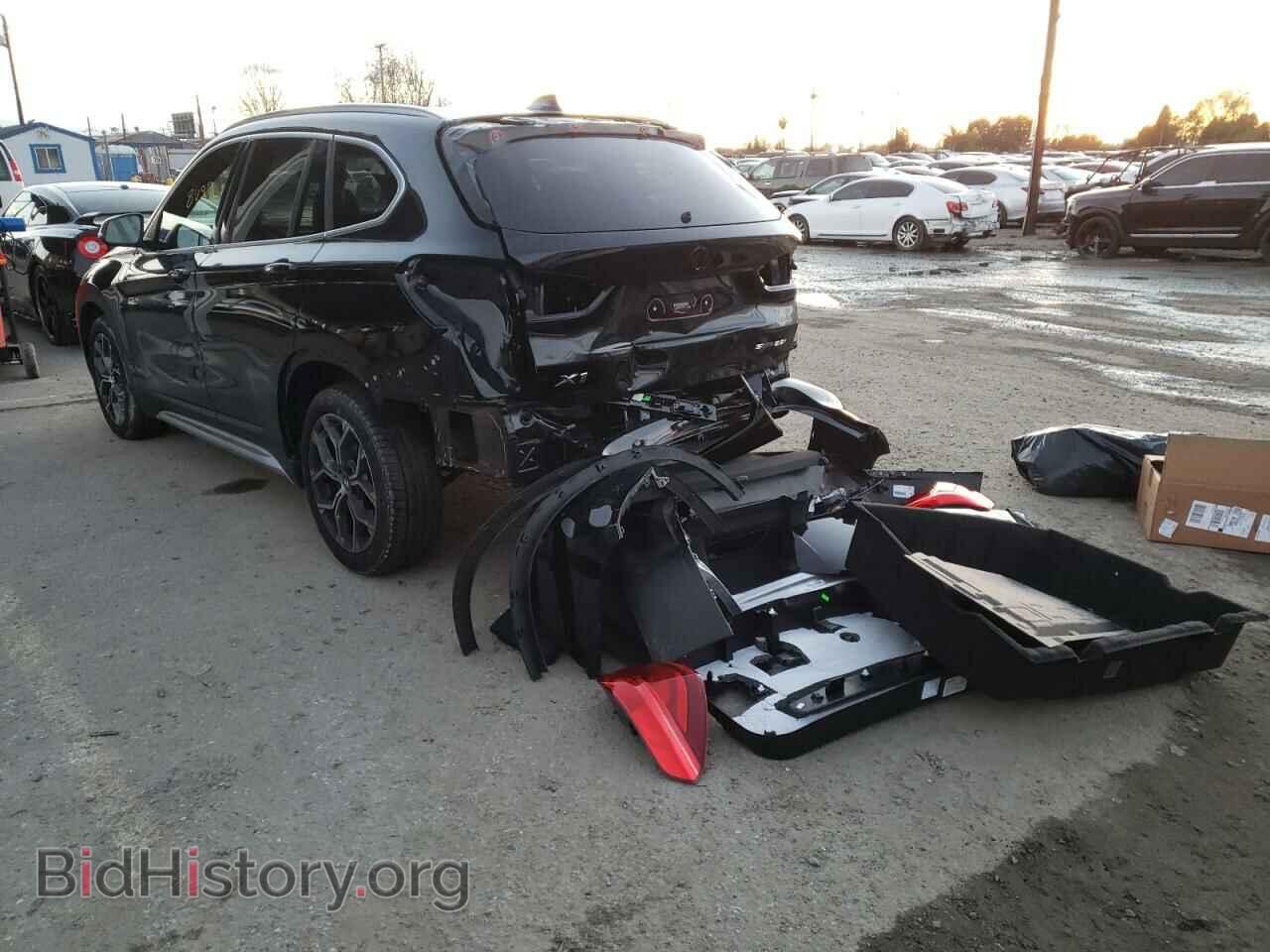 2021 BMW X1 - VIN: WBXJG7C06M5S28147 - Фото 3