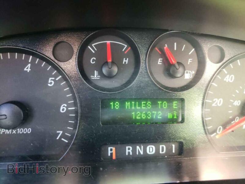 2007 Ford TAURUS (VIN 1FAFP53U37A208904) — photo 8 of 10