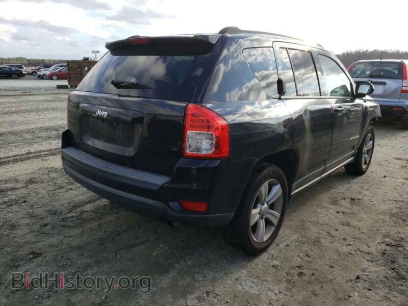 2011 Jeep COMPASS (VIN 1J4NT1FB6BD165875) — photo 4 of 10