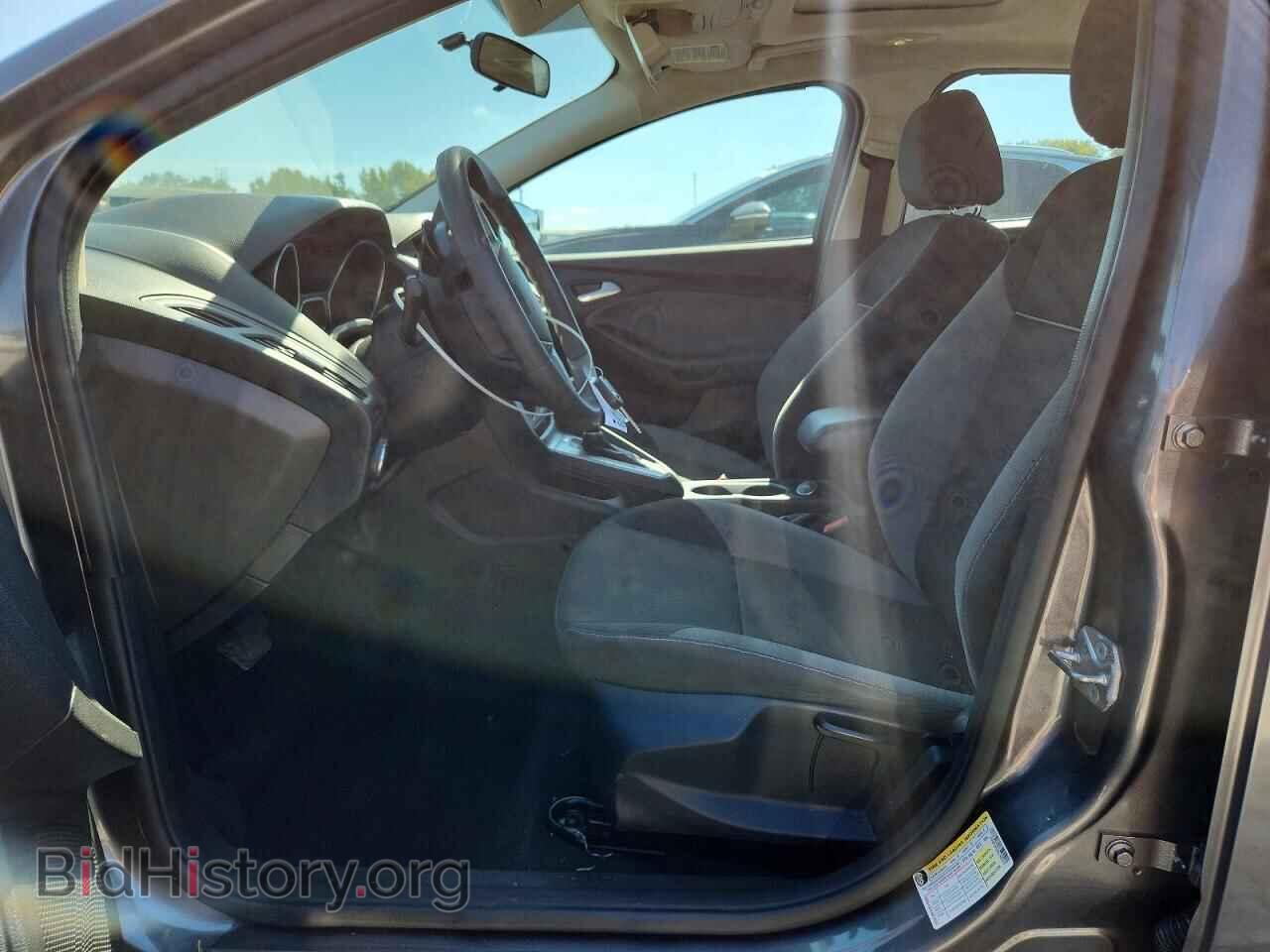 2014 Ford FOCUS (VIN 1FADP3F2XEL268377) — фото 7 из 13