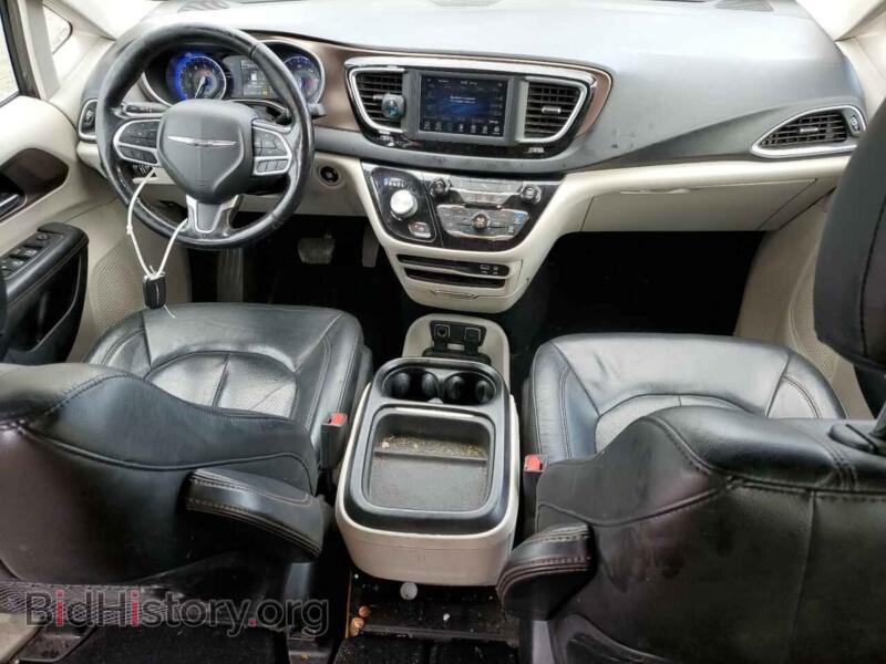 2019 Chrysler PACIFICA (VIN 2C4RC1BG3KR625337) — фото 8 из 13