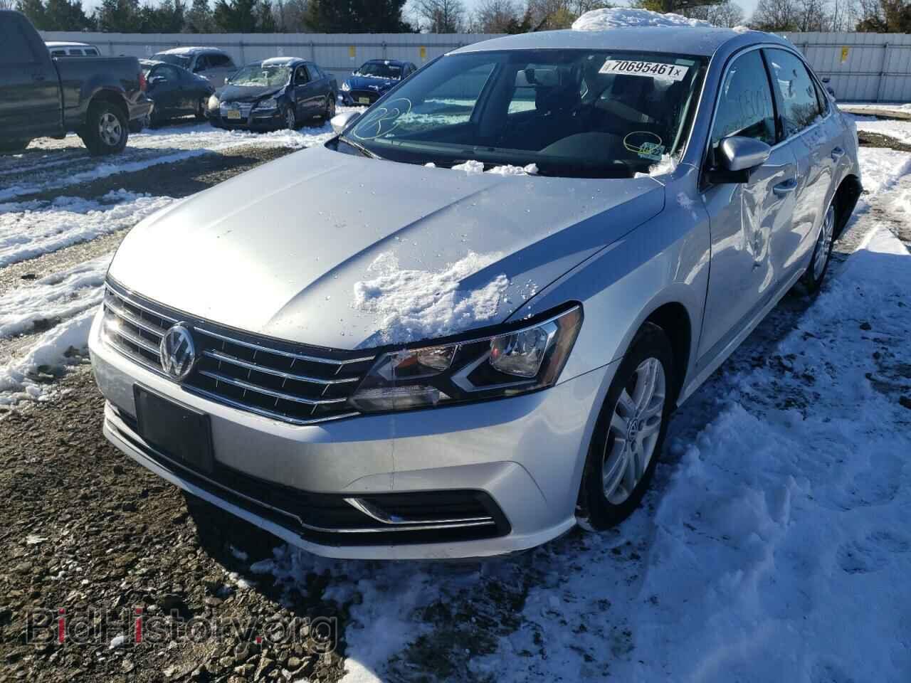 2017 VOLKSWAGEN PASSAT - VIN: 1VWAT7A3XHC072733 - Фото 2
