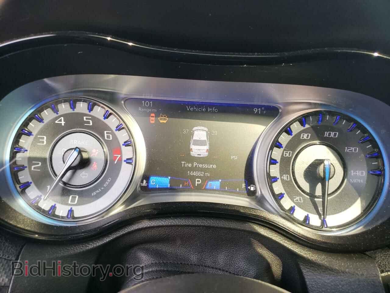 2016 CHRYSLER 300 - VIN: 2C3CCABG0GH198352 - Фото 9