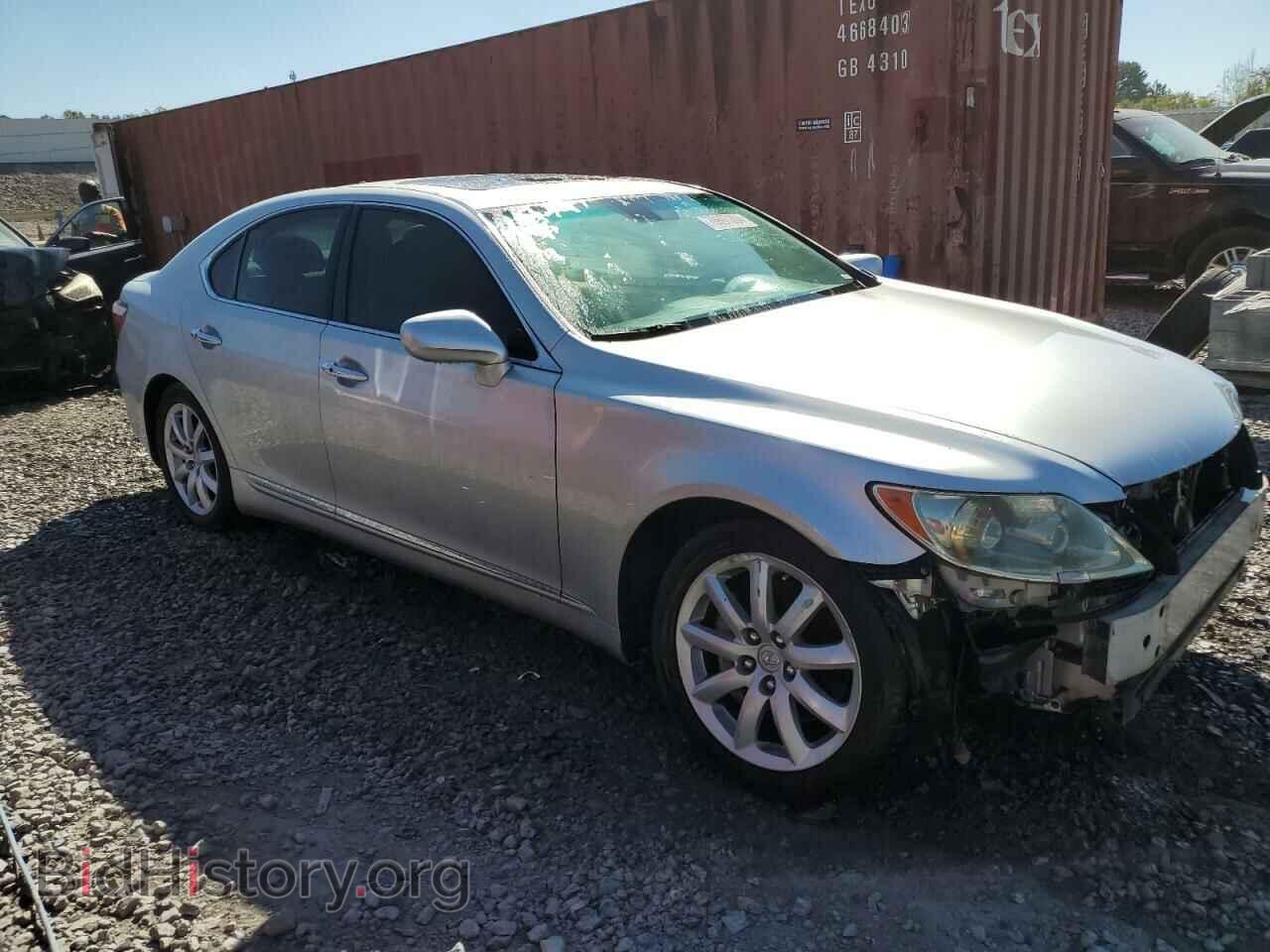 2007 LEXUS LS460 - VIN: JTHBL46F075025270 - Photo 4