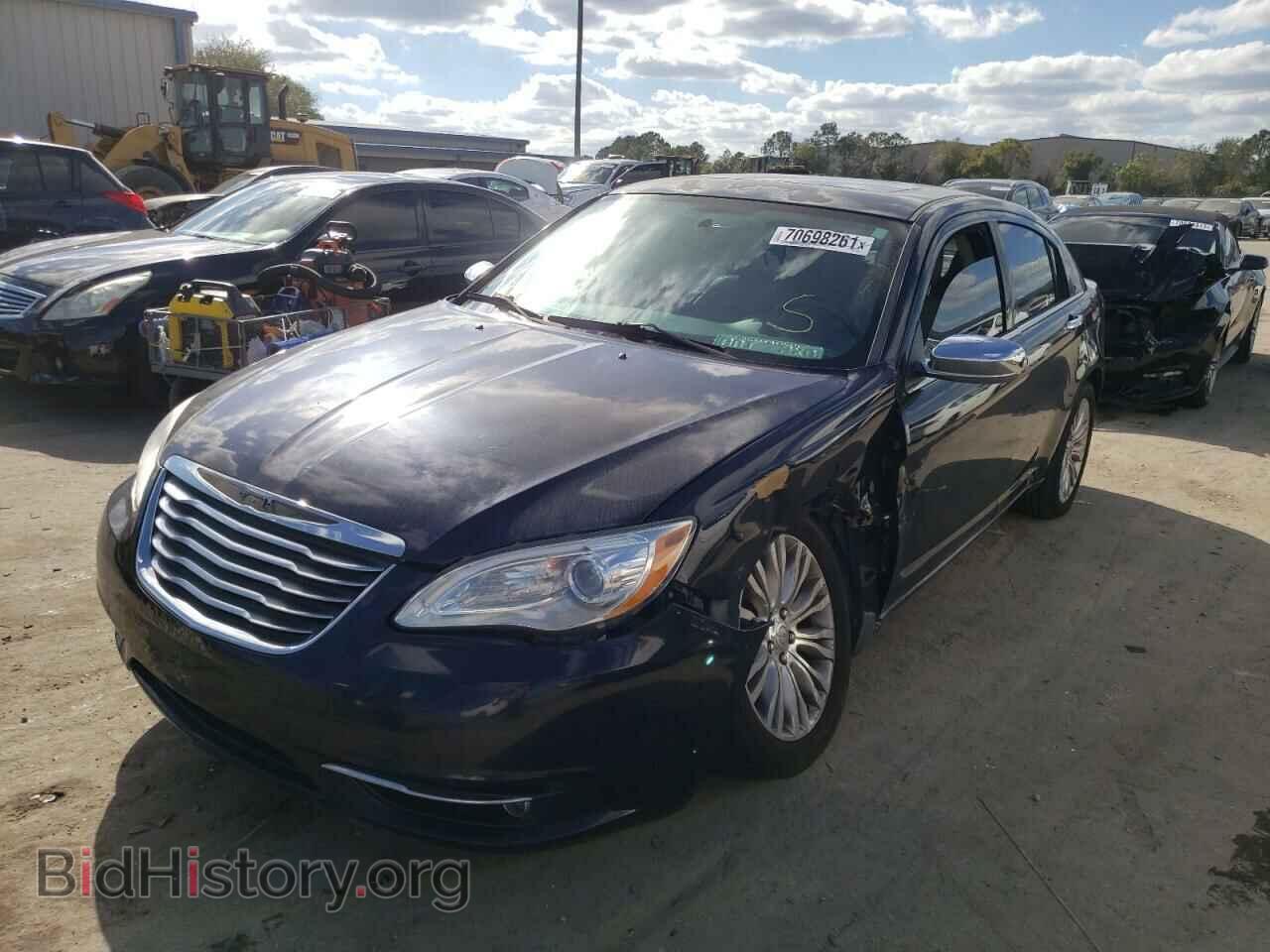 2011 CHRYSLER 200 - VIN: 1C3BC2FB1BN551309 - Фото 2