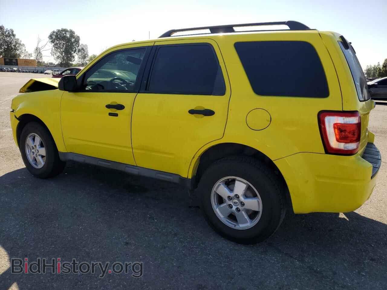 2011 FORD ESCAPE - VIN: 1FMCU0D76BKB46558 - Фото 2