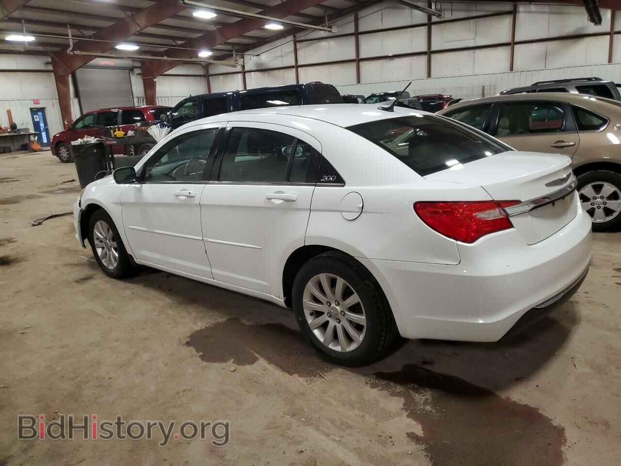 2012 CHRYSLER 200 - VIN: 1C3CCBBBXCN166827 - Фото 2