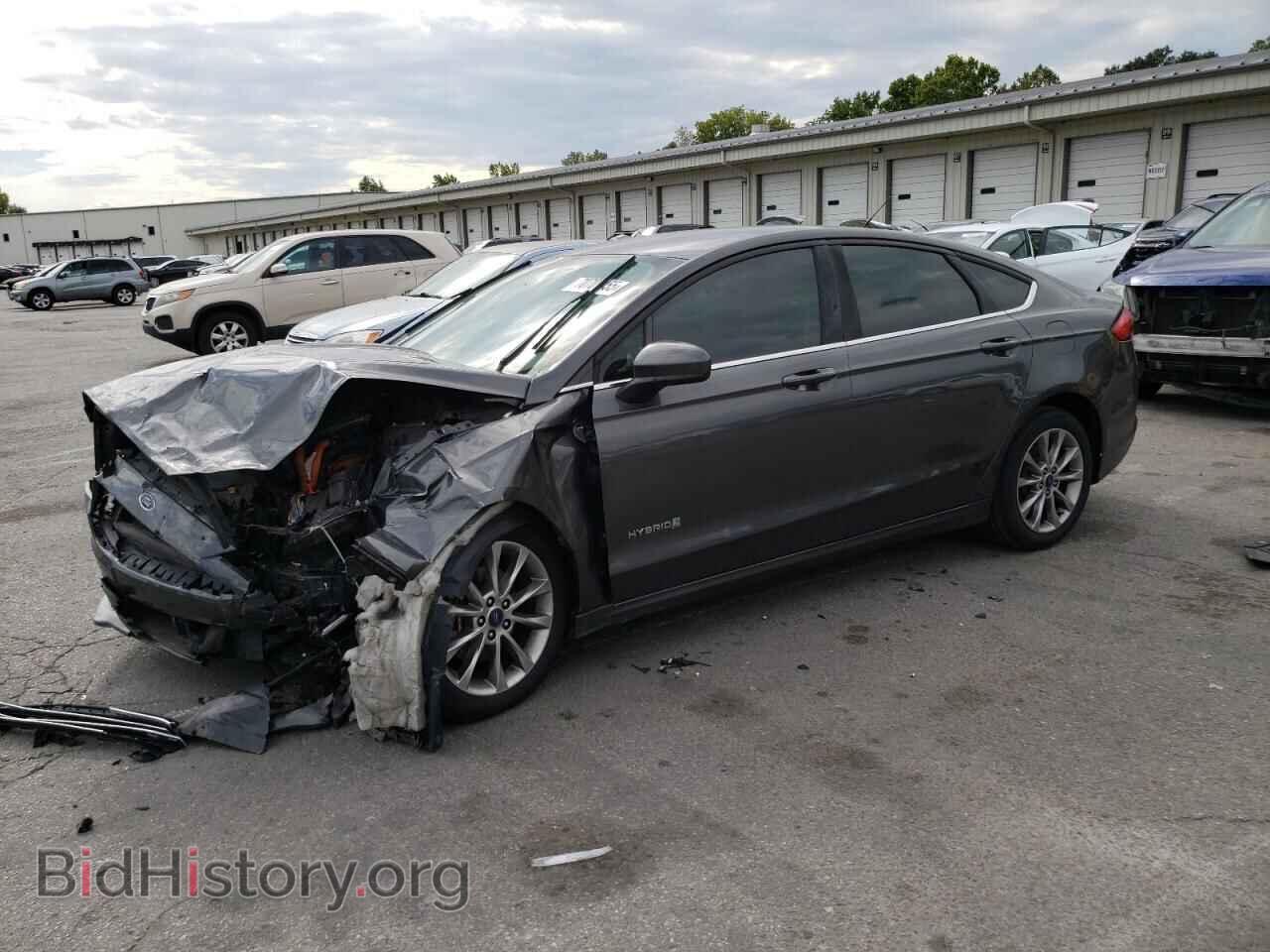 Photo 3FA6P0LU7HR404757 - FORD FUSION 2017
