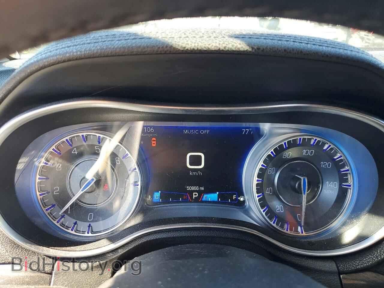 2018 CHRYSLER 300 - VIN: 2C3CCAAG7JH190712 - Photo 9