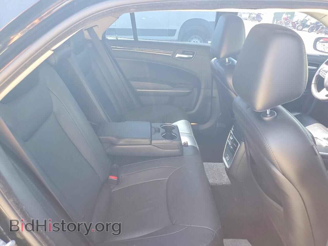 2018 CHRYSLER 300 - VIN: 2C3CCAAG7JH190712 - Photo 10