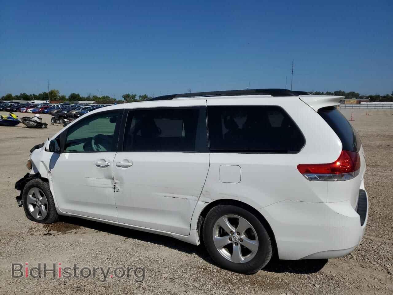 2012 TOYOTA All Models - VIN: 5TDKK3DC3CS256644 - Фото 2