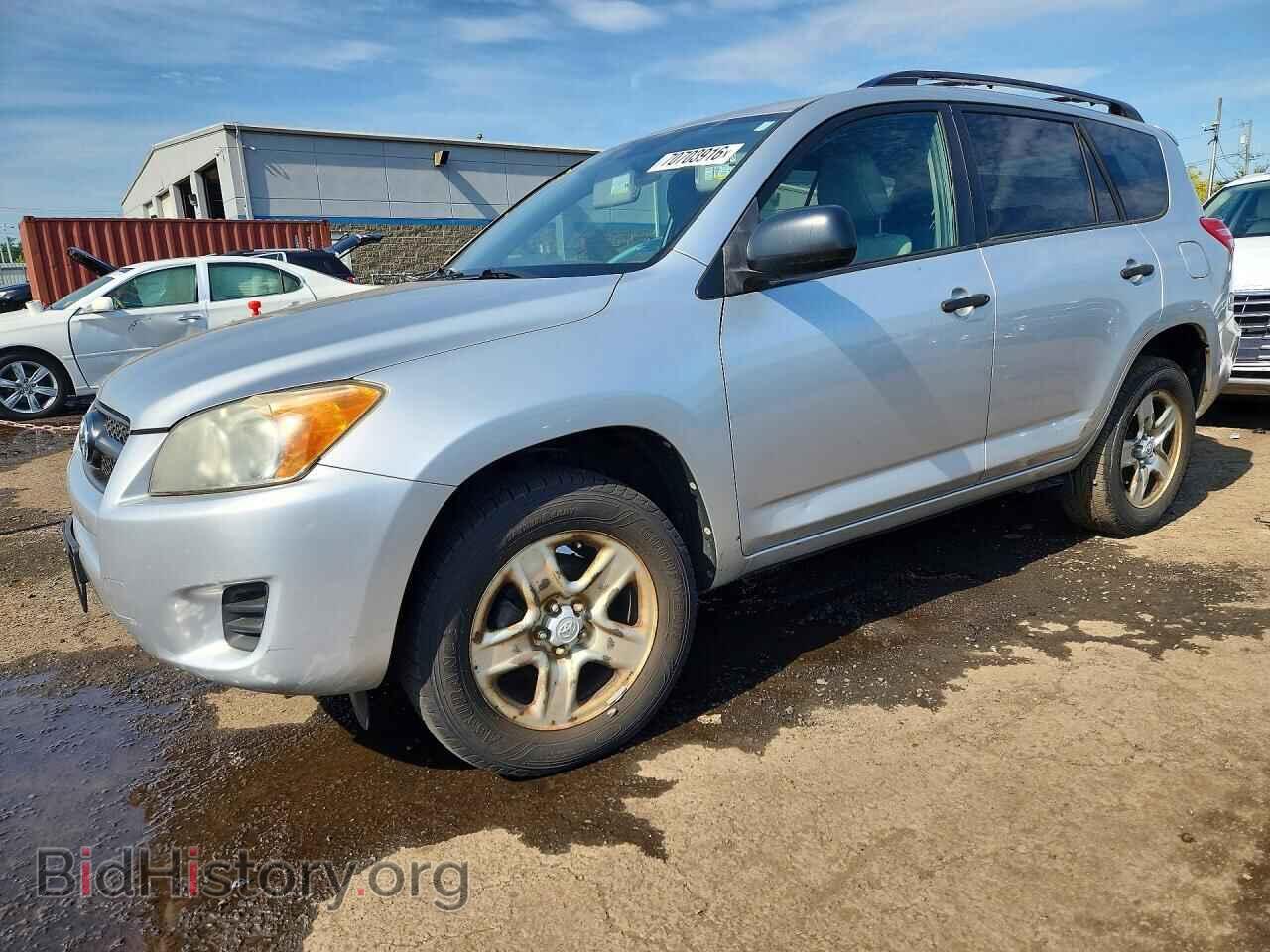 Фотография JTMBF4DV6BD042477 - TOYOTA RAV4 2011