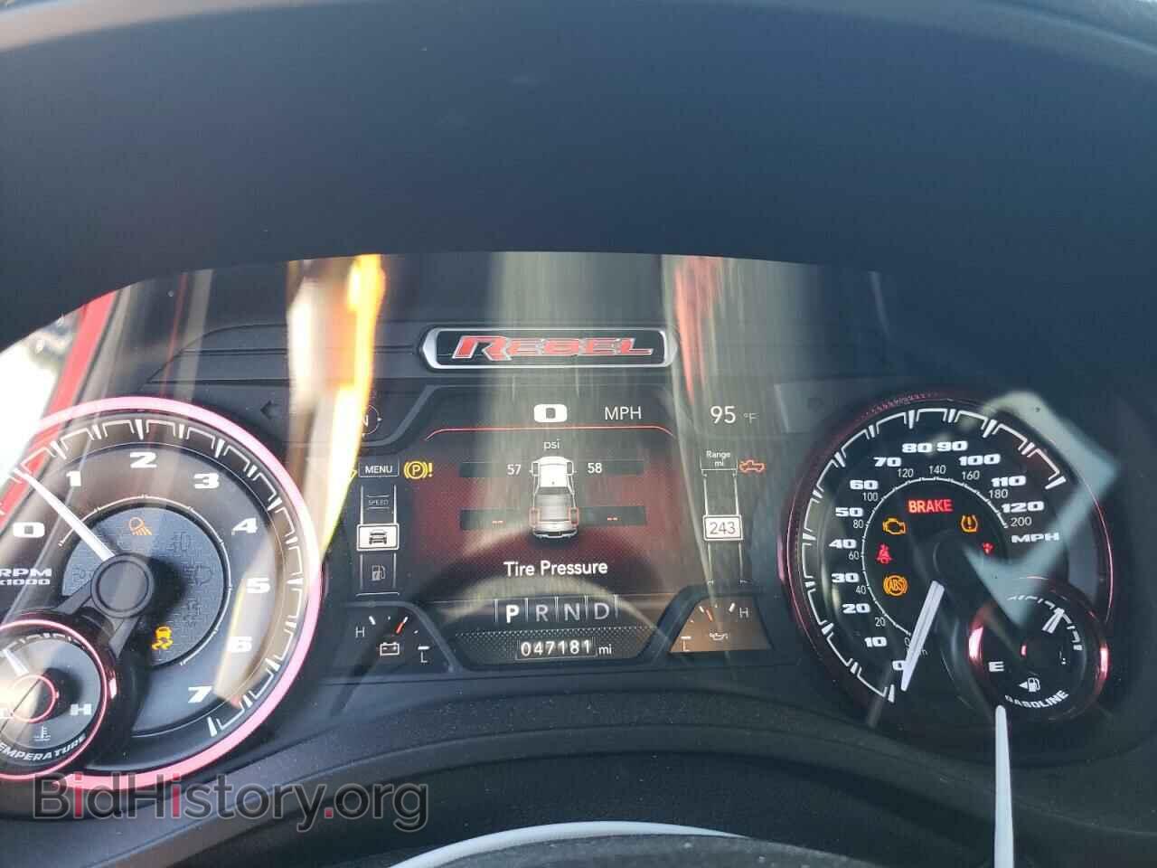 2019 RAM 1500 - VIN: 1C6SRFLT8KN583972 - Фото 9