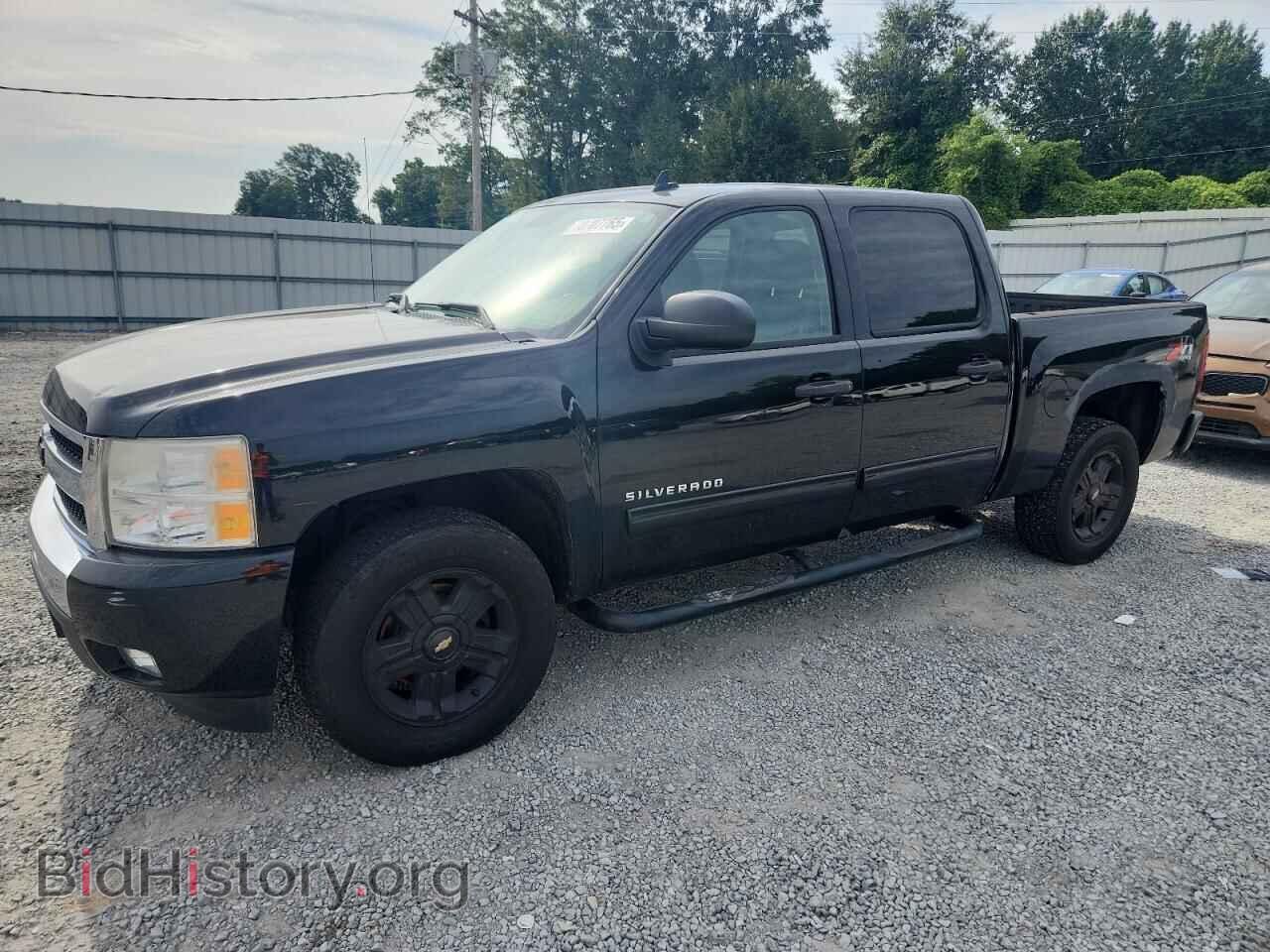 Photo 1GCPKSE31BF166244 - CHEVROLET ALL Models 2011