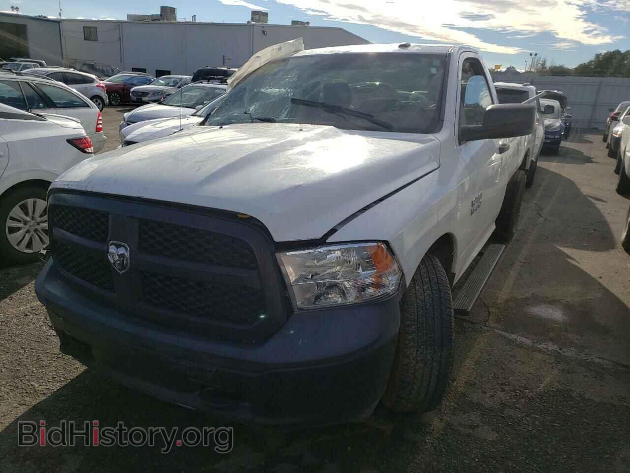2017 RAM 1500 - VIN: 3C6JR7DG4HG672104 - Фото 2