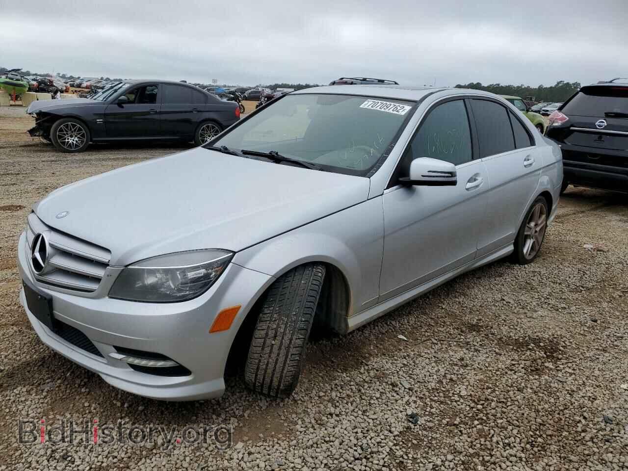 Photo WDDGF8BBXBR184992 - MERCEDES-BENZ C-CLASS 2011