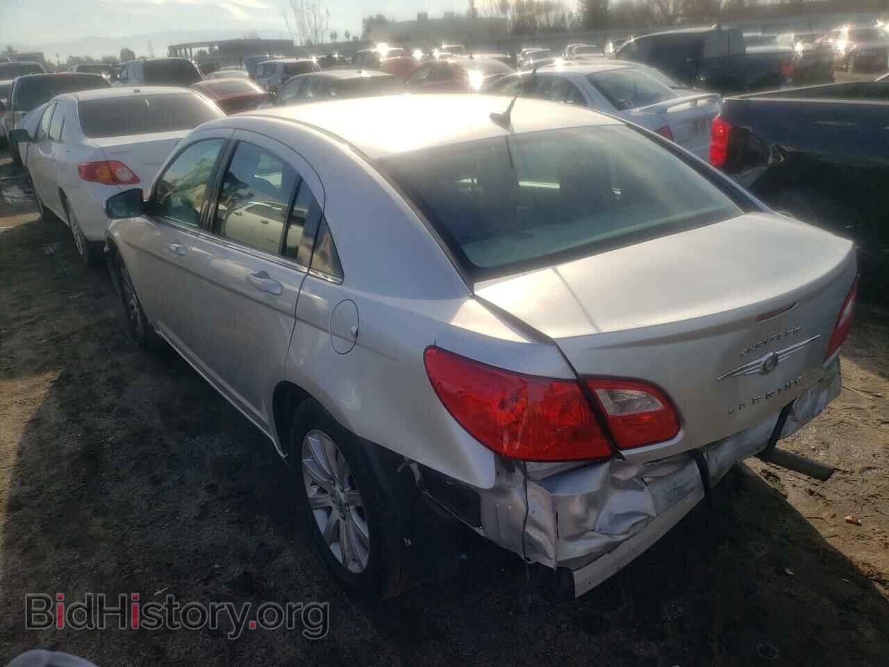 2010 CHRYSLER SEBRING - VIN: 1C3CC5FB3AN109376 - Фото 3