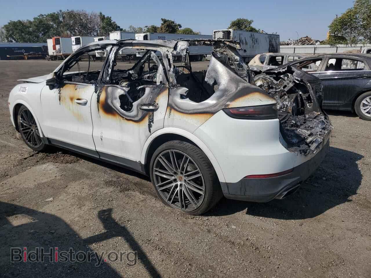 2019 PORSCHE CAYENNE - VIN: WP1AA2AY5KDA15797 - Фото 2