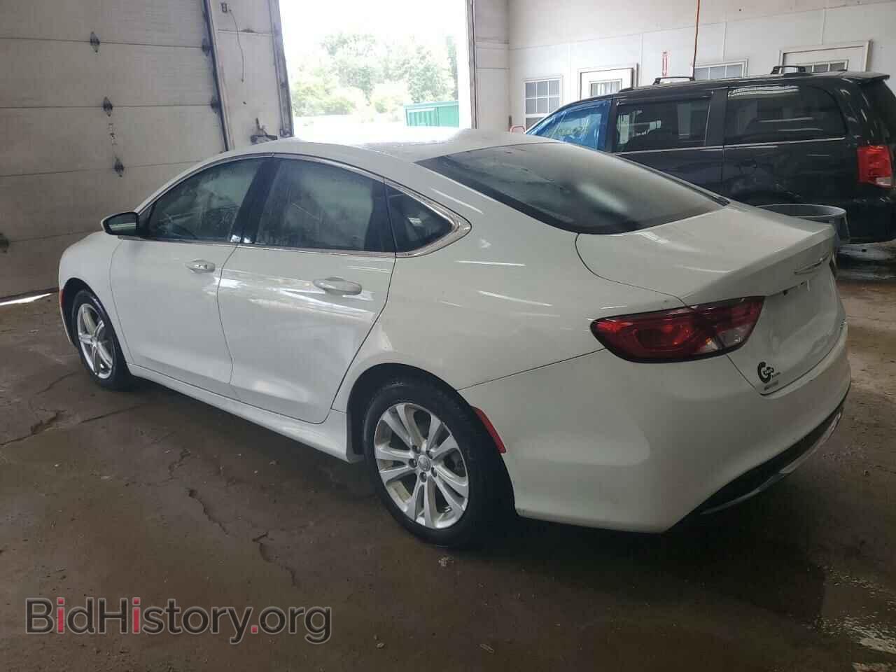 2015 CHRYSLER 200 - VIN: 1C3CCCAB5FN584675 - Фото 2