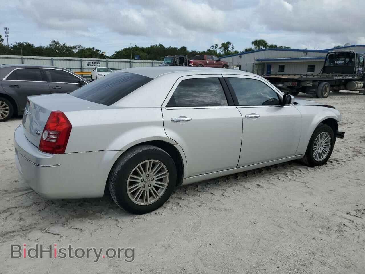 2010 CHRYSLER 300 - VIN: 2C3CA4CD9AH105590 - Фото 3