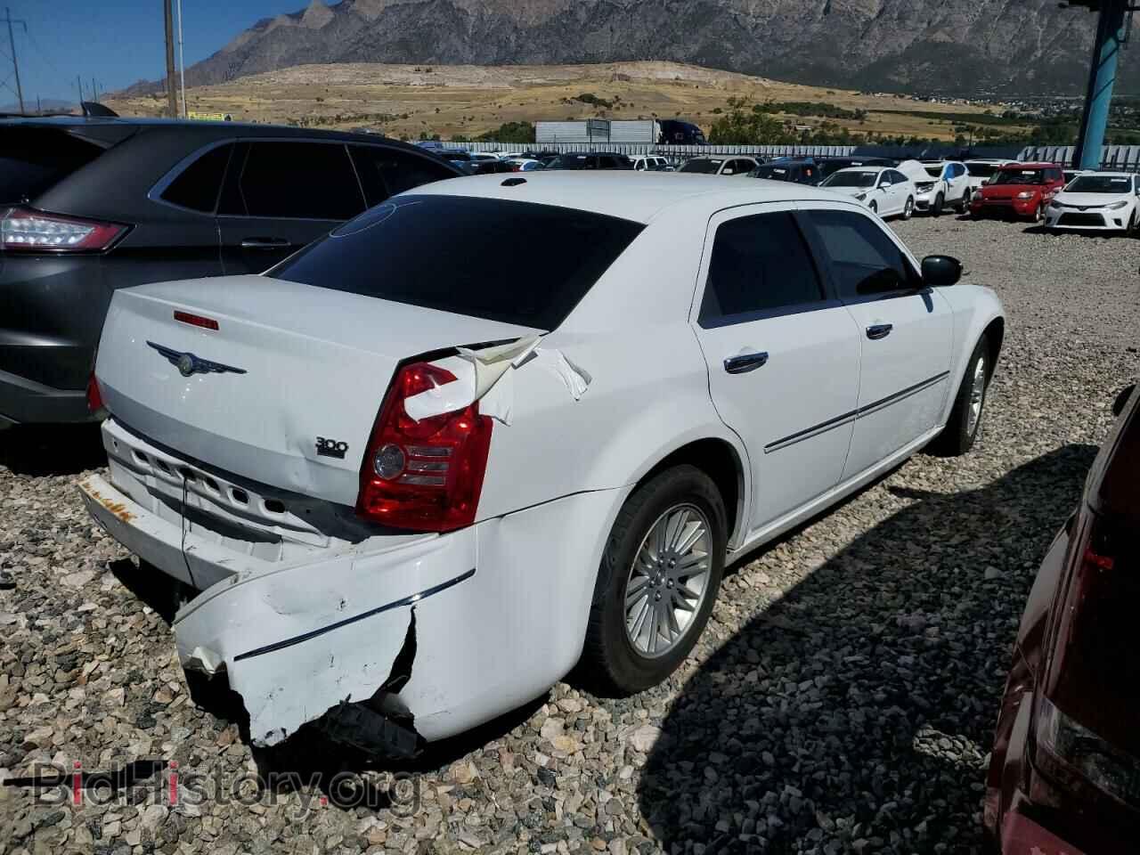 2010 CHRYSLER 300 - VIN: 2C3CA5CV5AH325856 - Фото 3