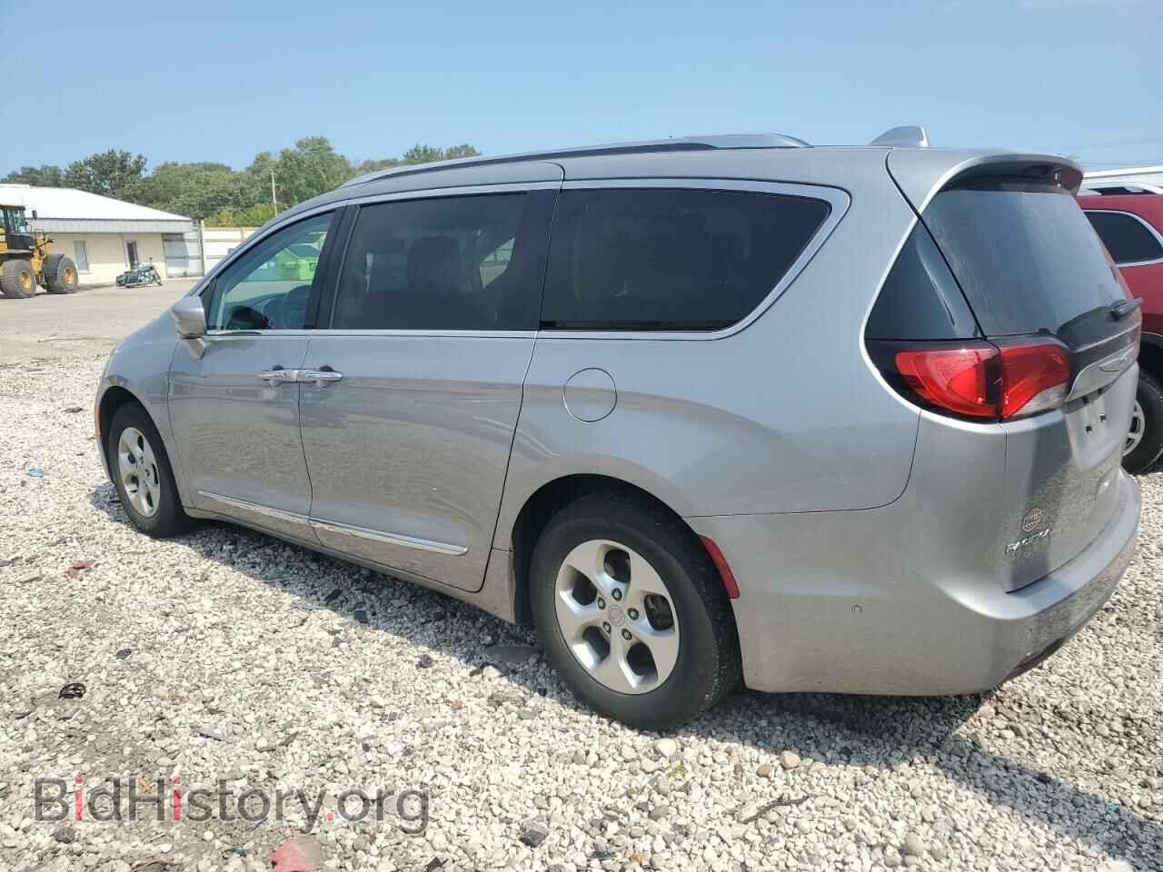 2017 CHRYSLER PACIFICA - VIN: 2C4RC1EG1HR516184 - Photo 2