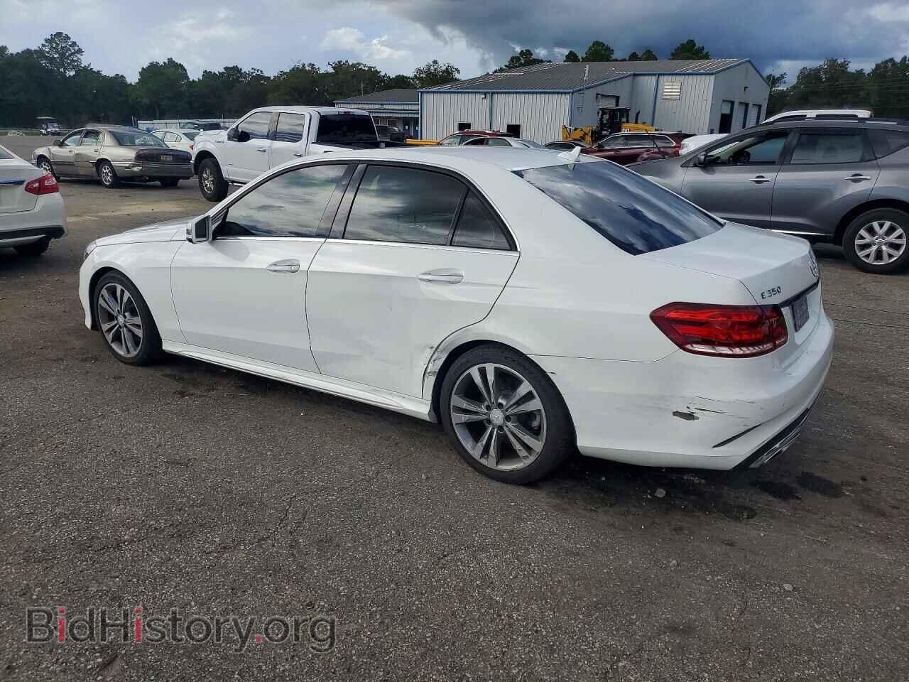 2014 MERCEDES-BENZ E-CLASS - VIN: WDDHF5KB9EA852190 - Фото 2