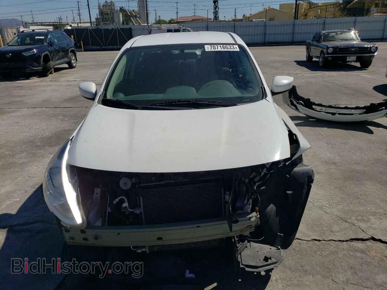2018 NISSAN VERSA - VIN: 3N1CN7AP6JL845543 - Фото 5