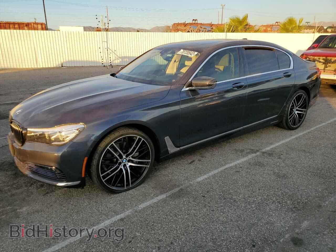 Фотография WBA7E2C56GG738578 - BMW 7 SERIES 2016