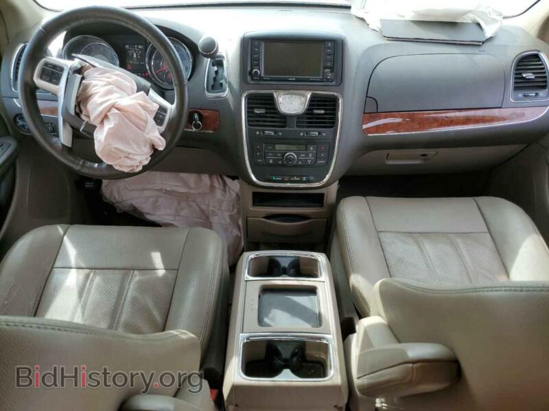 2016 Chrysler MINIVAN (VIN 2C4RC1CG9GR190944) — photo 8 of 13