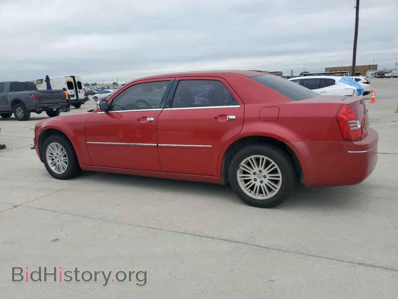 2010 CHRYSLER 300 - VIN: 2C3CA5CV8AH324958 - Фото 2