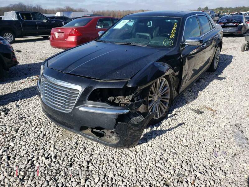 2014 Chrysler 300 (VIN 2C3CCAEG3EH287423) — фото 2 из 10