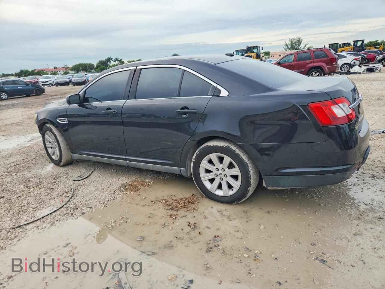 2011 FORD TAURUS - VIN: 1FAHP2DW8BG166761 - Photo 2