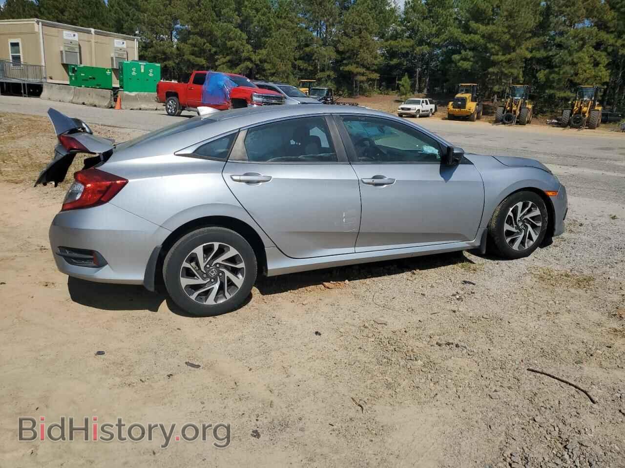 2017 HONDA CIVIC - VIN: 19XFC2F78HE052495 - Фото 3