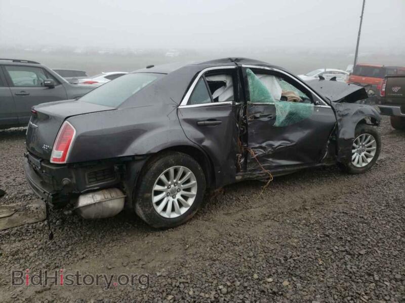 2014 Chrysler 300 (VIN 2C3CCAAG6EH377610) — photo 4 of 10