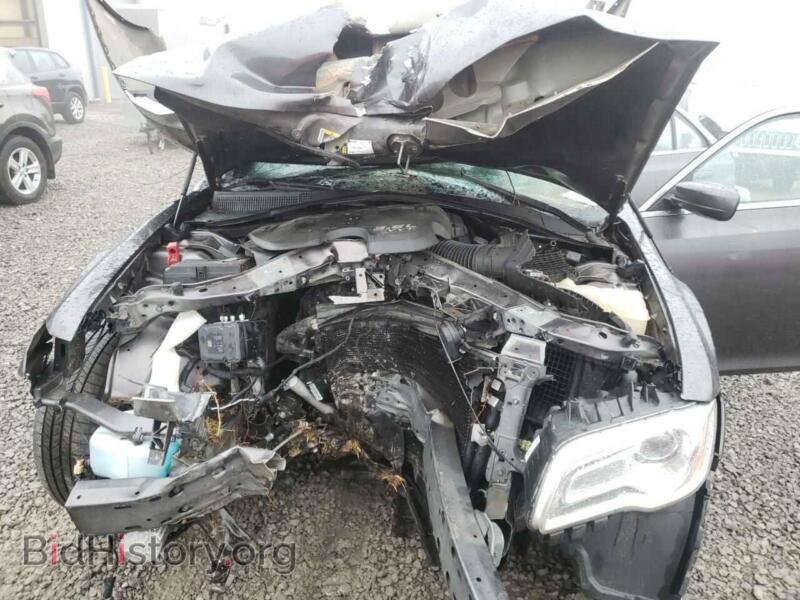 2014 Chrysler 300 (VIN 2C3CCAAG6EH377610) — photo 7 of 10
